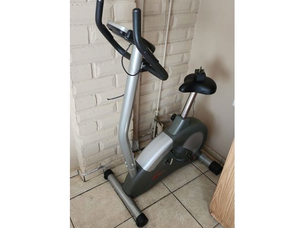 ~/upload/Lots/116236/AdditionalPhotos/3ql4f5rodb4i4/Trojan exercise stationary bike (1)_t600x450.jpg